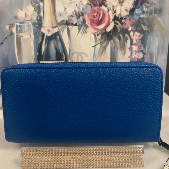 Blue Badgley Mischka Wallet - Picture 2 of 3